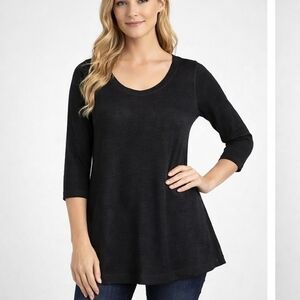 Nally & Millie Black Lightweight Knit Tunic Top Size Large NWT